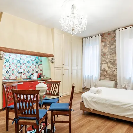 Cangrande Junior In Centro A Werona